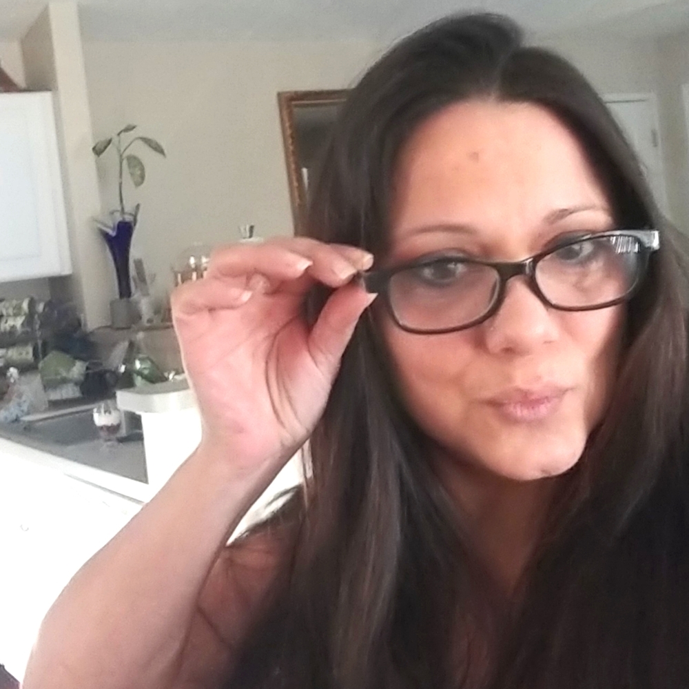 Meet your Posher, Fotini